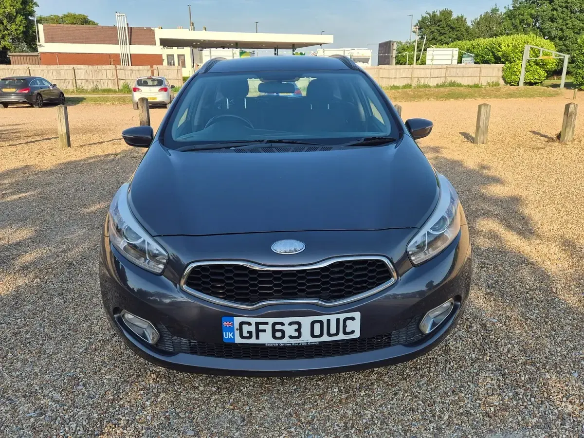 Used Kia Ceed 2013 Silver Hatchback