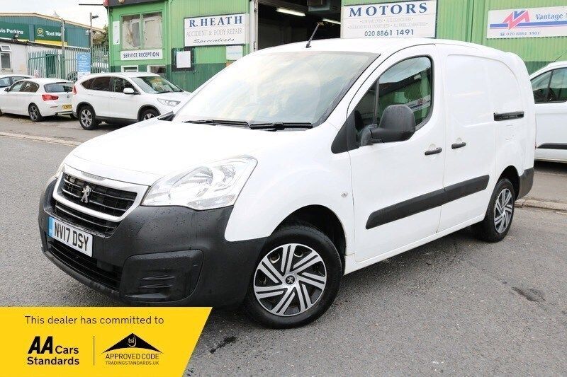 White Used 2017 Peugeot Partner S MPV | £6,190 (A bit pricey) - Image 1/4