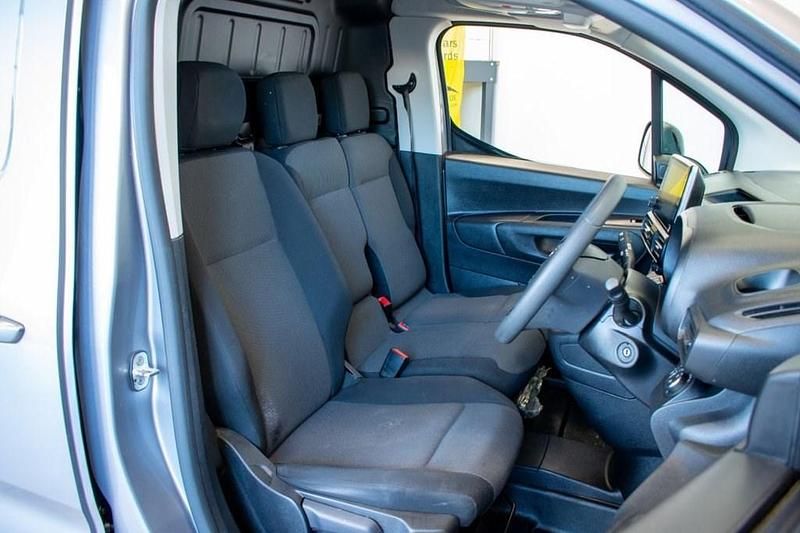 Used Vauxhall Combo S 100 HP (73 kW) 2023 Grey MPV