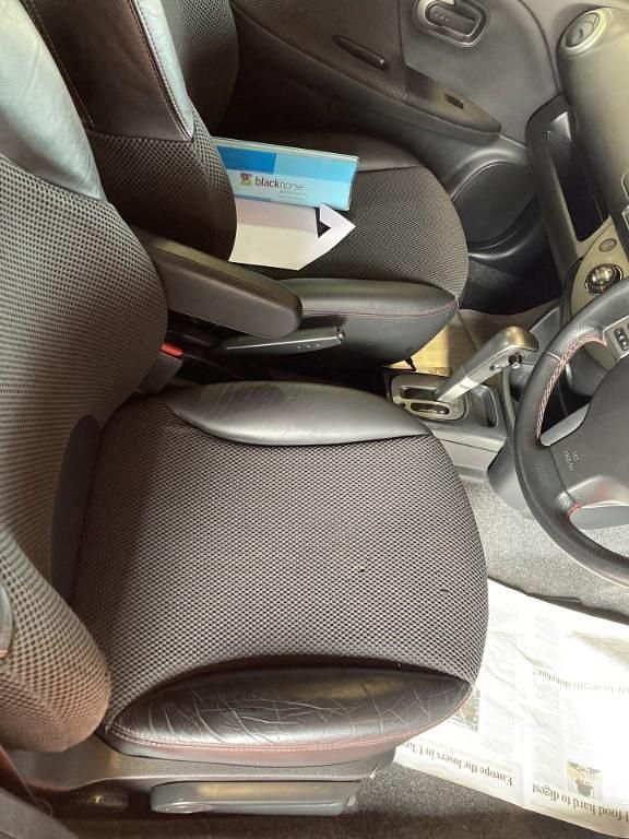 Begagnad Nissan Note Tekna 110 HK (80 kW) 2008 Silver Halvkombi
