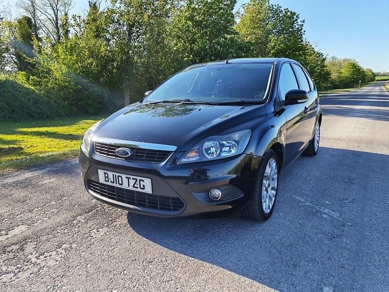 Used Ford Focus Zetec 110 HP (80 kW) 2011 Black Hatchback