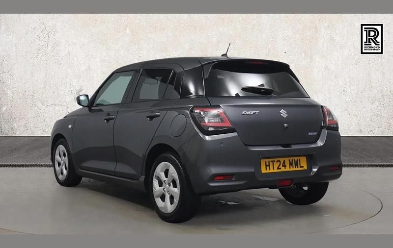 Usado Suzuki Swift 82 HP (60 kW) 2024 Cinzento Citadino