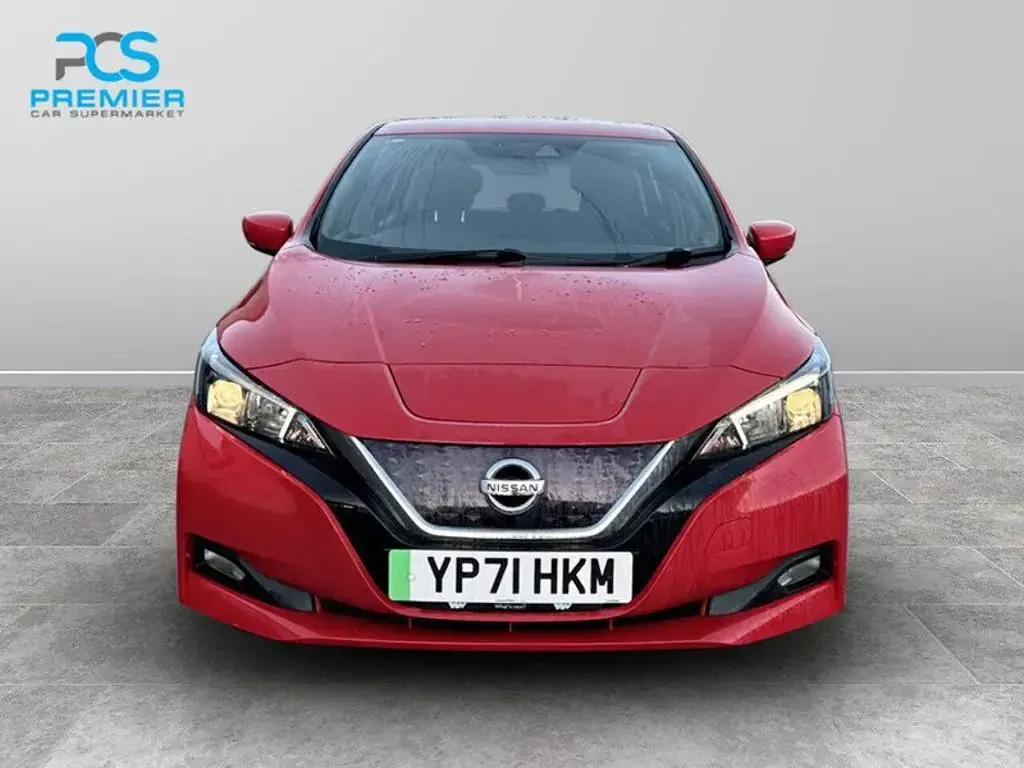 Used Nissan Leaf Acenta 110 kW (150 HP) 2021 Red Hatchback