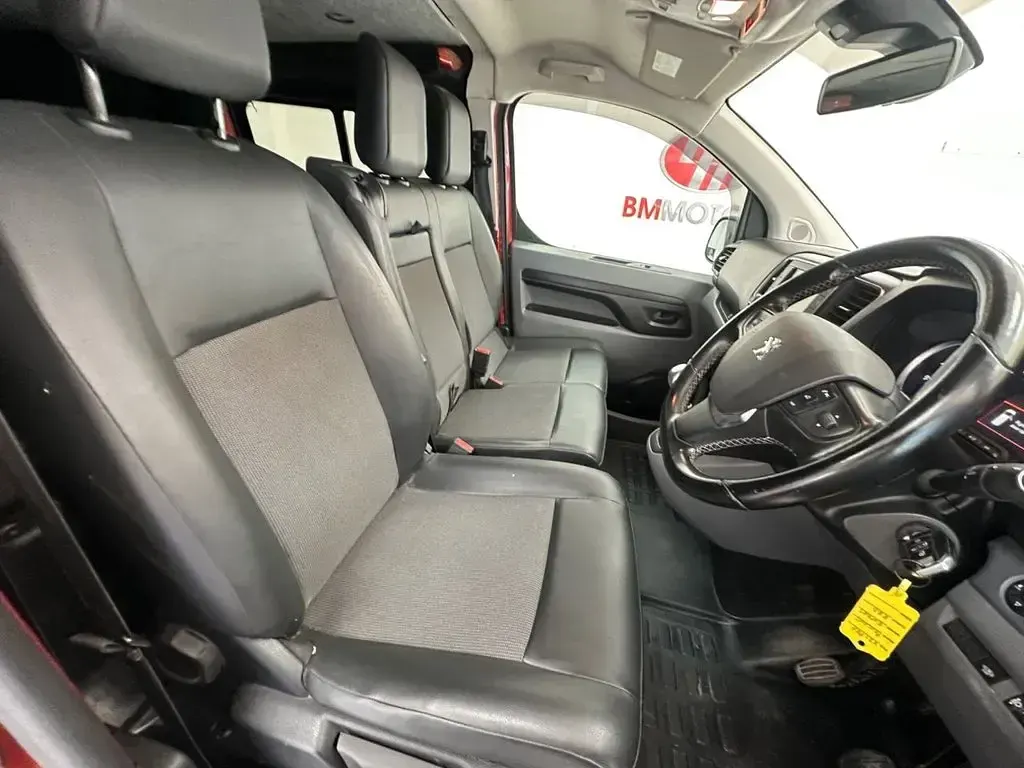 Used Peugeot Expert 2019 Red Van
