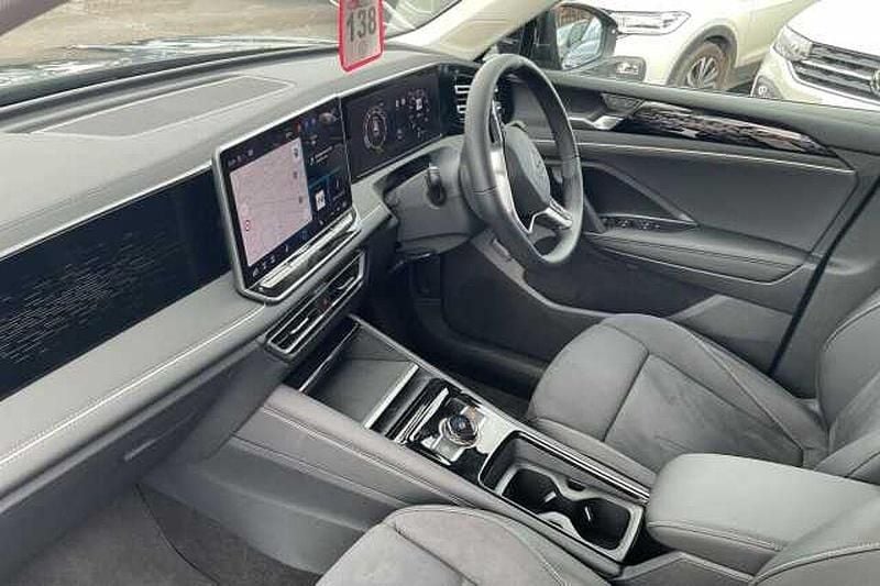 Image 2/4