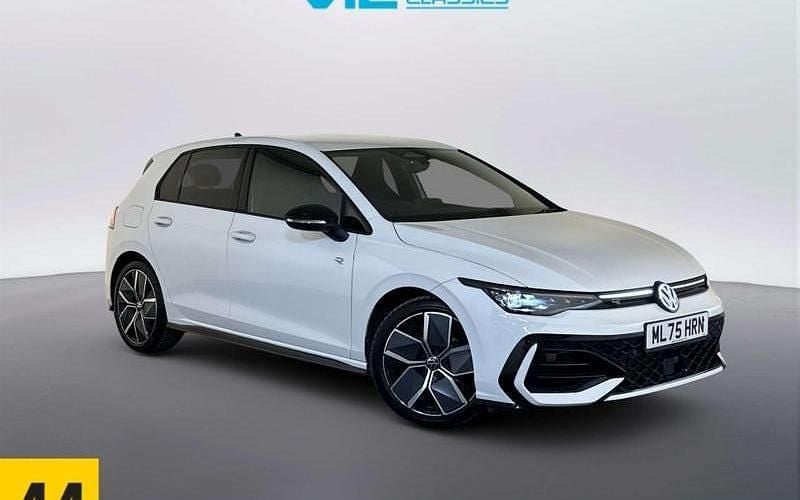 Second-hand VW Golf VIII Black Edition 150 CP (110 kW) 2025 Hatchback