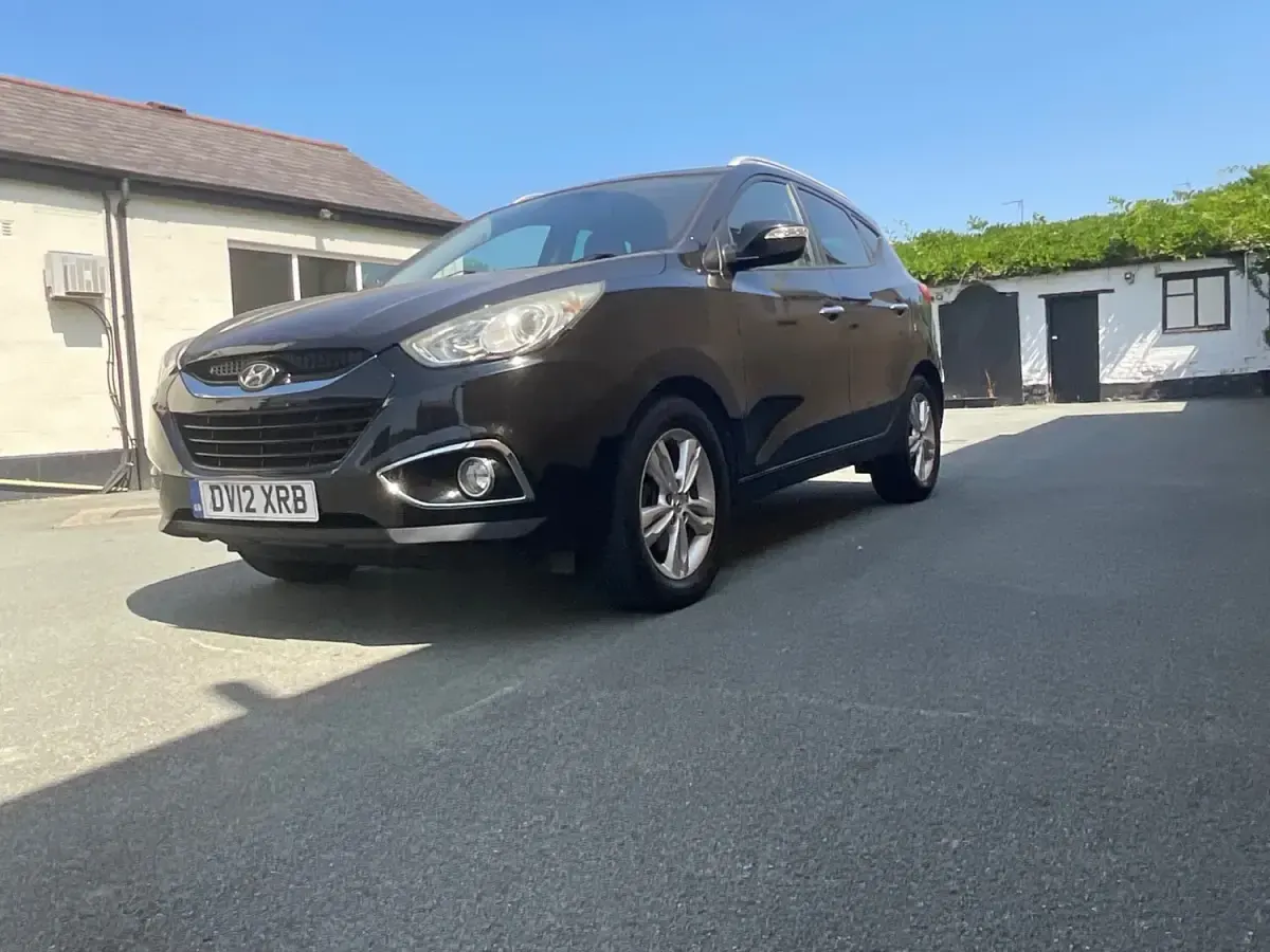 Used Hyundai ix35 Premium 115 HP (84 kW) 2012 Black SUV