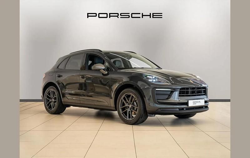 Used Porsche Macan 261 HP (191 kW) 2025 Grey SUV