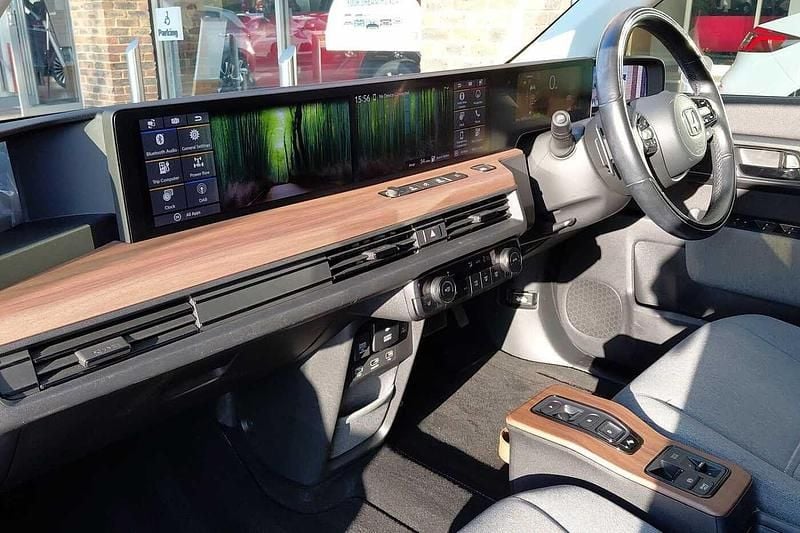 Used Honda e Advance 113 kW (154 HP) 2021 Modern steel metallic Hatchback