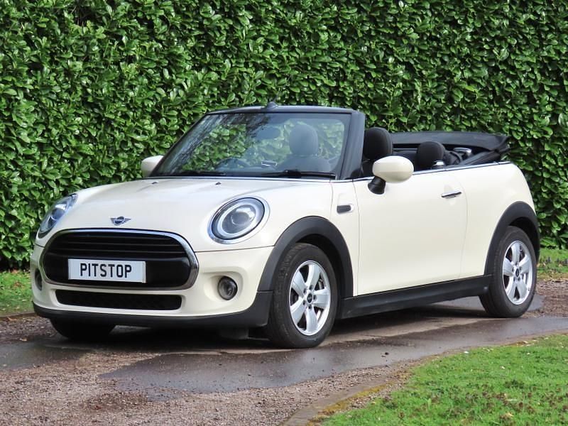 Used Mini Cooper Cabriolet Classic 136 HP (100 kW) 2019 White Cabriolet