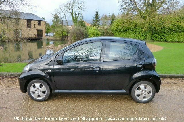 Used Toyota Aygo 67 HP (49 kW) 2010 Hatchback