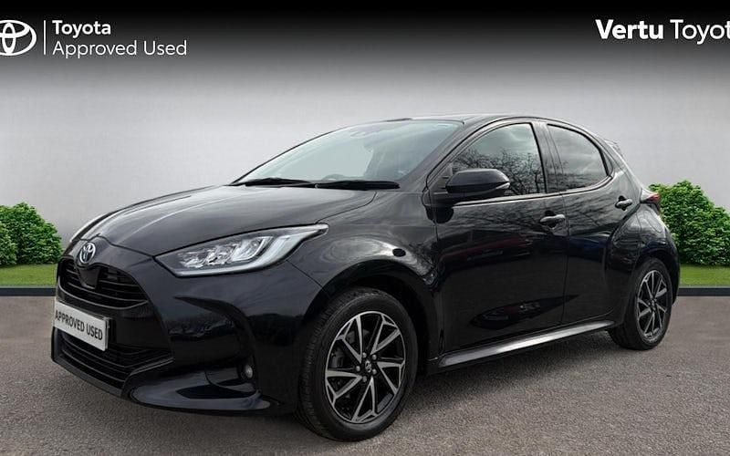 Used Toyota Yaris Hybrid Design 116 HP (85 kW) 2026 Hatchback