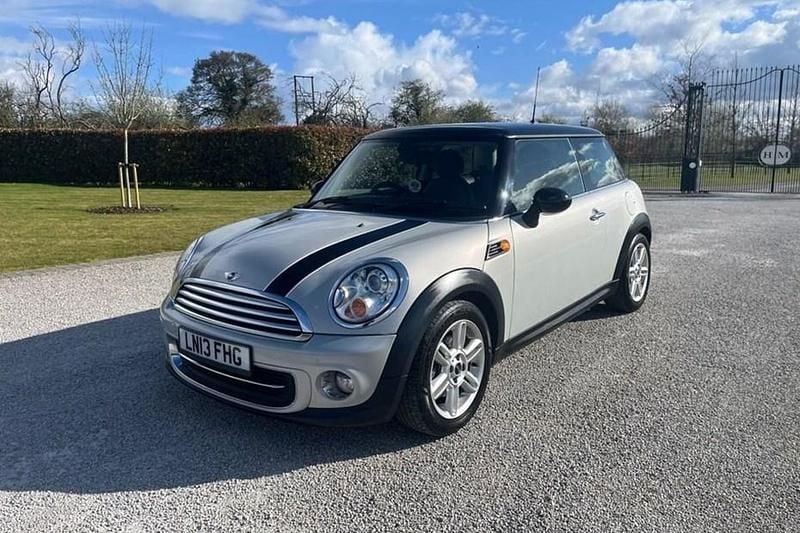 Used Mini Cooper Hatch 122 HP (89 kW) 2013 Silver Hatchback