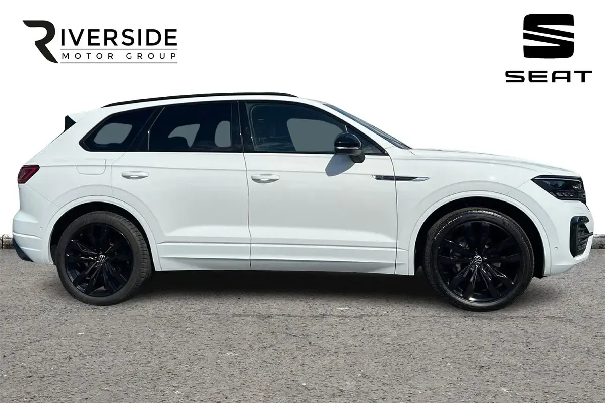 Used VW Touareg Black Edition 286 HP (210 kW) 2023 Pure white SUV