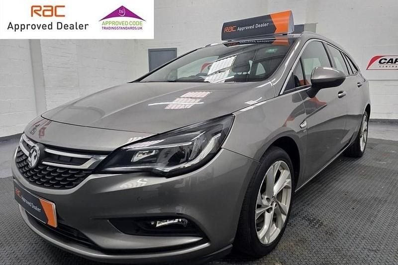 Used Vauxhall Astra SRi 136 HP (100 kW) 2016 Grey Estate