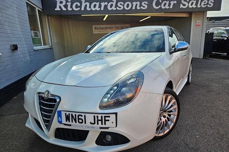 White Used 2011 Alfa Romeo Giulietta Veloce Hatchback | £1,800 - Image 1/1