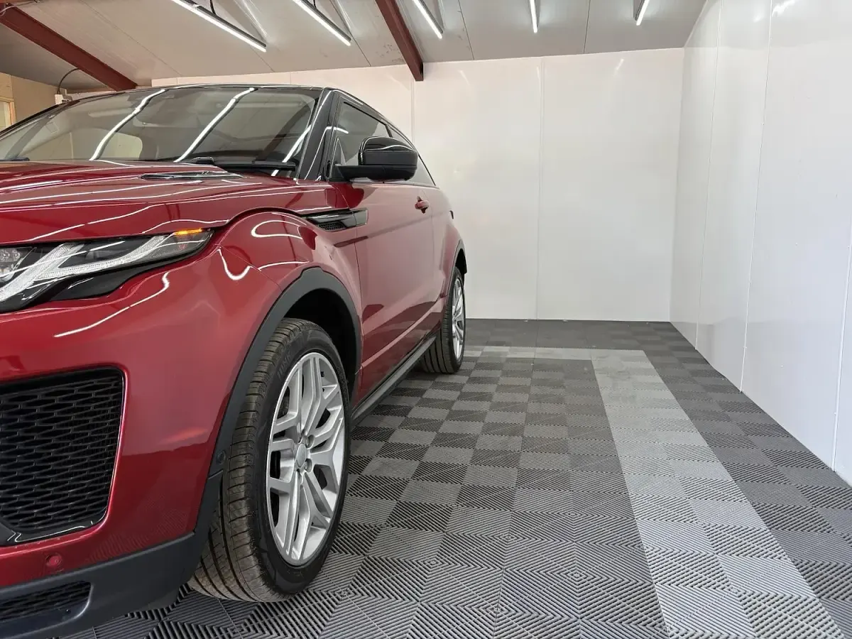 Used Land Rover Range Rover evoque HSE Dynamic 290 HP (213 kW) 2017 Red Coupe