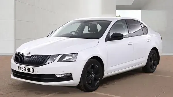 Used Skoda Octavia SE Technology 150 HP (110 kW) 2019 White Hatchback