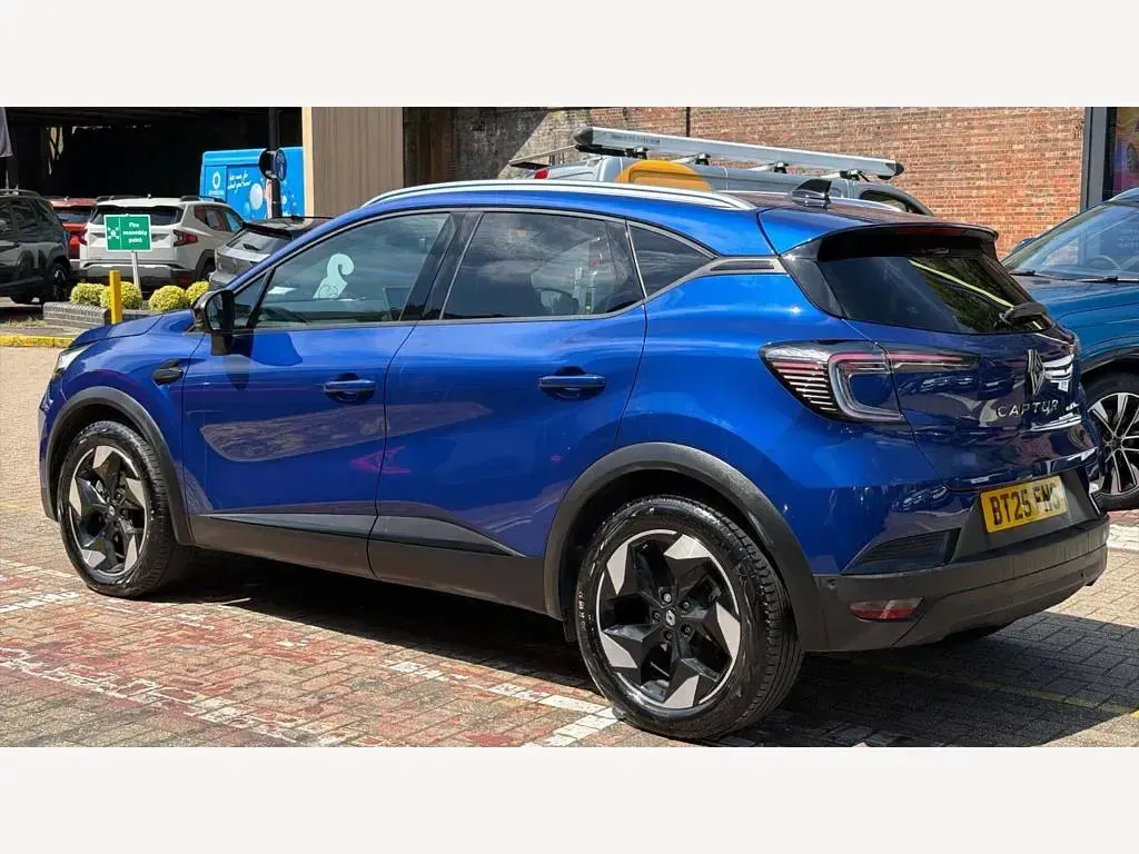 Used Renault Captur Techno 143 HP (105 kW) 2025 Blue  SUV