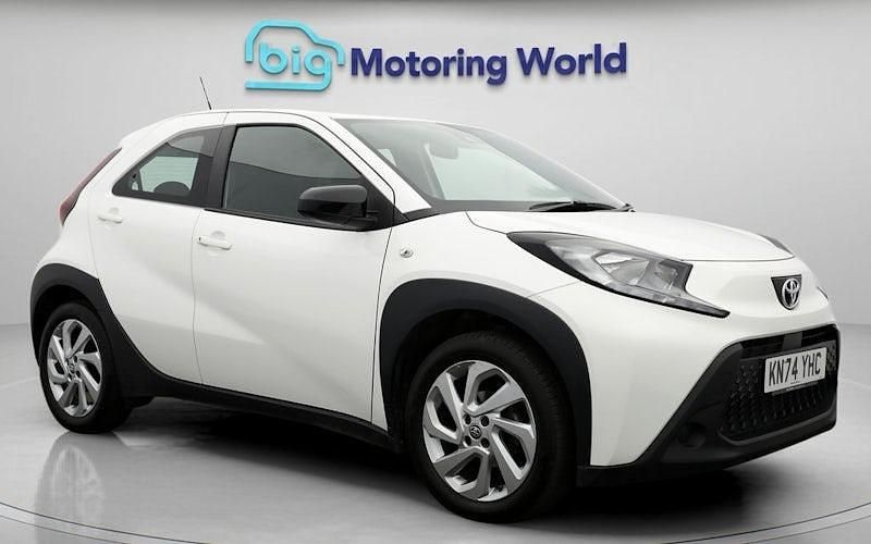 Used 2024 Toyota Aygo PURE Hatchback | £14,700 (Fair price) - Image 1/4