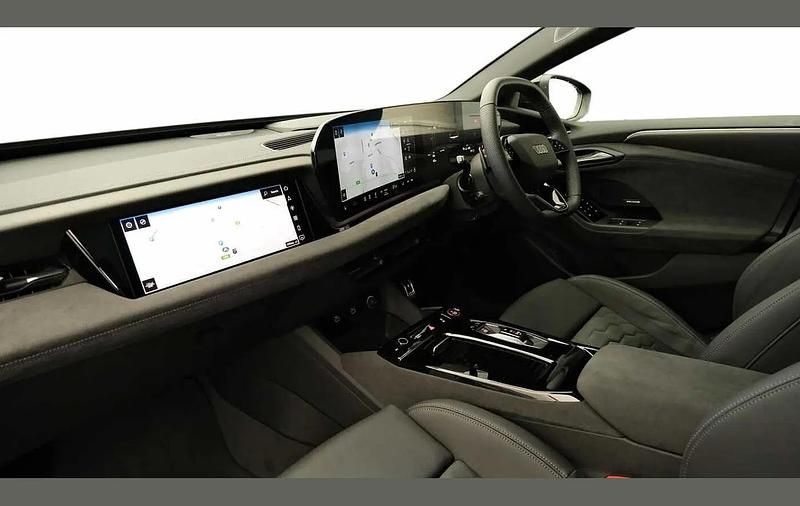 Nouă Audi e-tron Comfort 210 kW (286 CP) 2025 Negru SUV