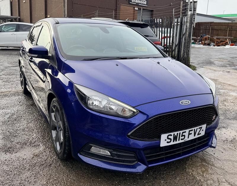 Used Ford Focus ST 2015 Blue Hatchback