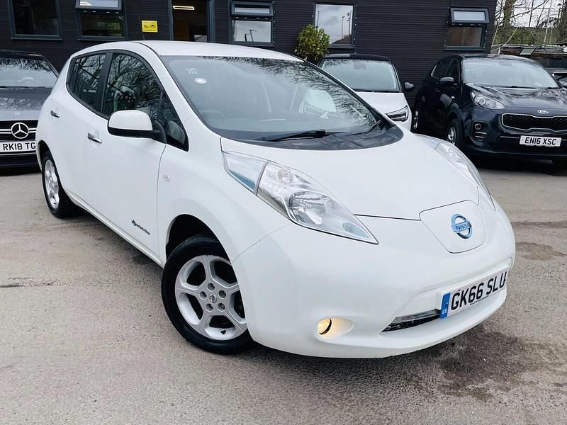 Usado Nissan Leaf Acenta 80 kW (109 HP) 2016 Branco Citadino