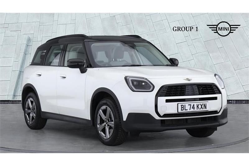 White Used 2024 Mini Countryman Classic SUV | £29,490 (Fair price) - Image 1/4