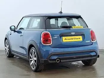Used Mini Cooper Classic 136 HP (100 kW) 2022 Blue Hatchback