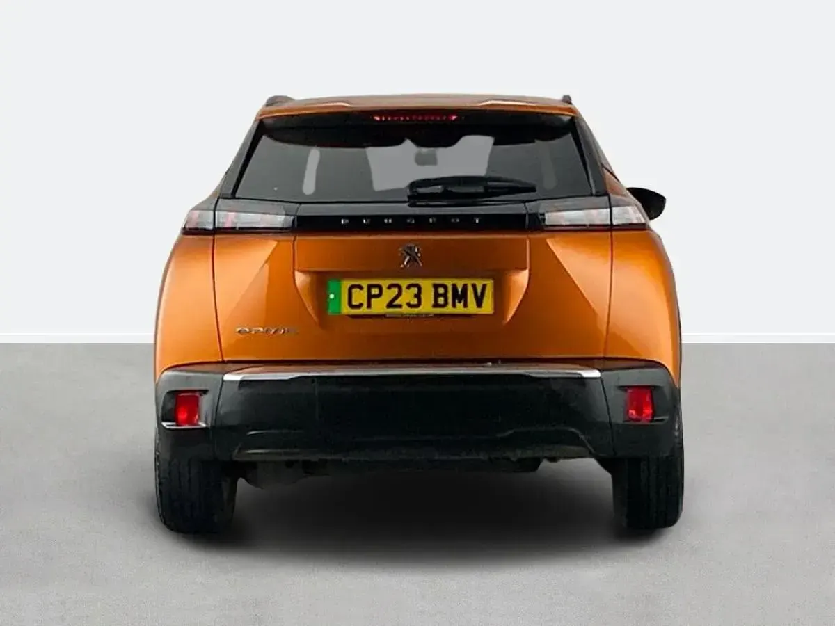 Used Peugeot e-2008 Active+ 100 kW (136 HP) 2023 Orange SUV