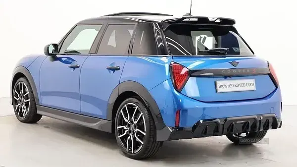 Used Mini Cooper Sport 147 kW (201 HP) 2025 Blue Hatchback