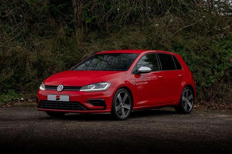 Used VW Golf VII R 310 HP (228 kW) 2018 Red Hatchback