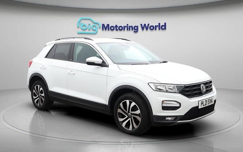 Used VW T-Roc Active 110 HP (80 kW) 2021 White SUV