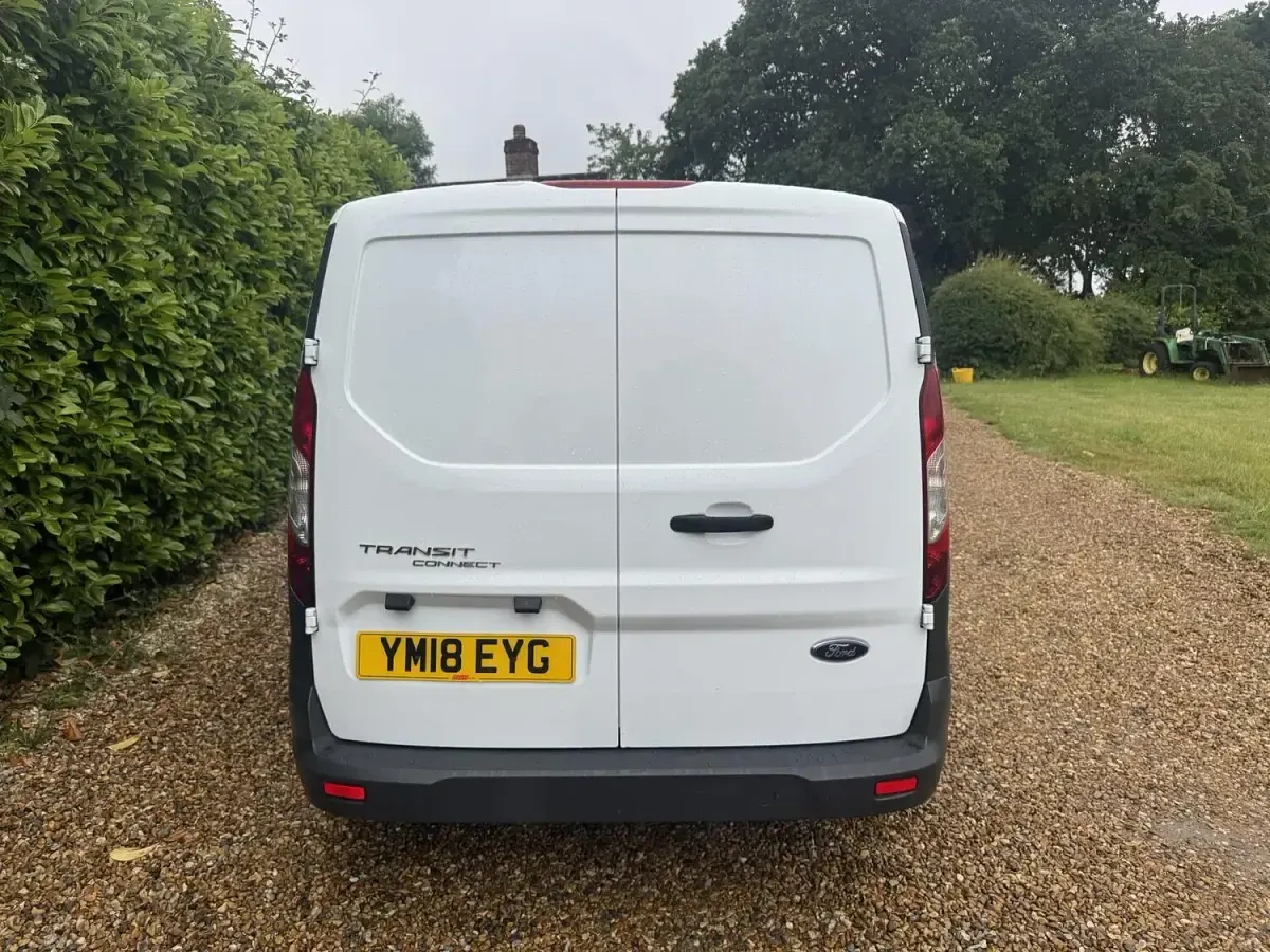 Used Ford Transit Connect 75 HP (55 kW) 2018 White MPV