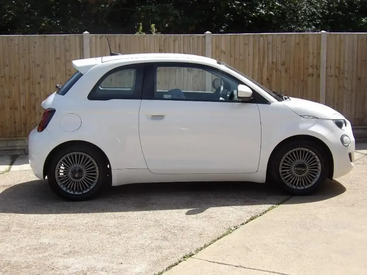 Used Fiat 500e Icon 85 kW (116 HP) 2021 White Hatchback