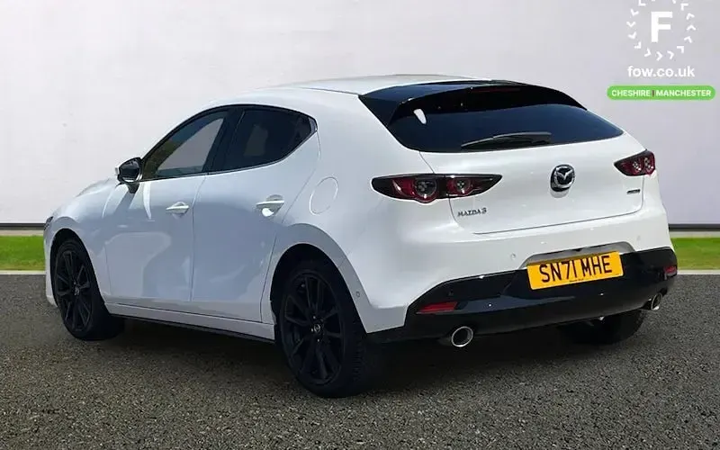 Used Mazda 3 High 179 HP (131 kW) 2021 White Hatchback