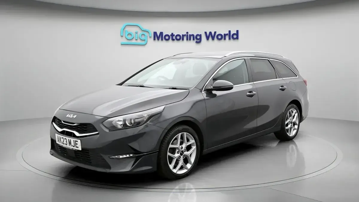 Used Kia Ceed 2023 Grey Hatchback