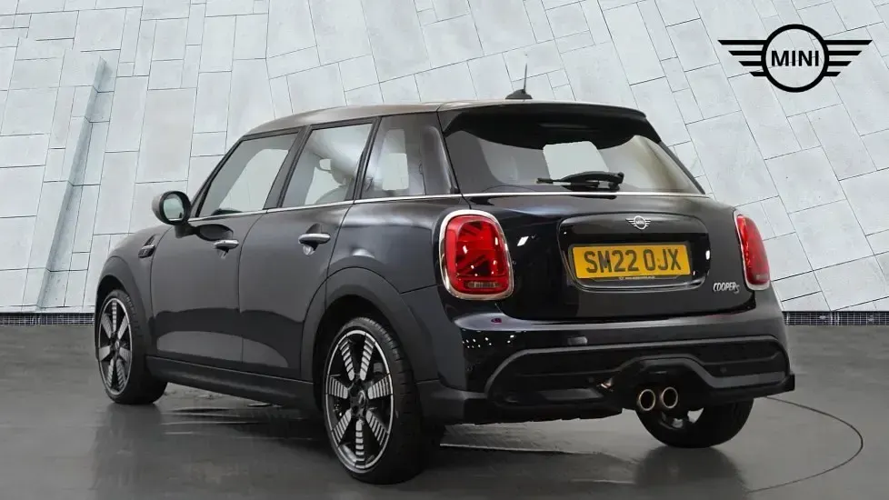 Used Mini Cooper S Exclusive 176 HP (129 kW) 2022 Black Hatchback