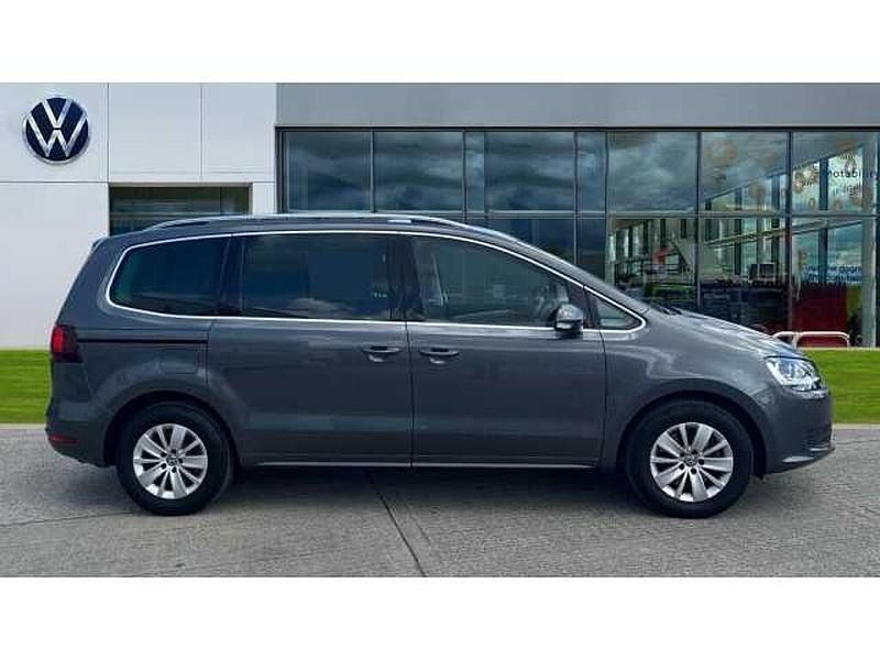 Used VW Sharan SE 150 HP (110 kW) 2021 Indium grey MPV