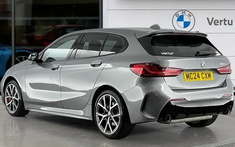 Usado BMW 128 Comfort Edition 265 CV (194 kW) 2024 Gris Utilitario