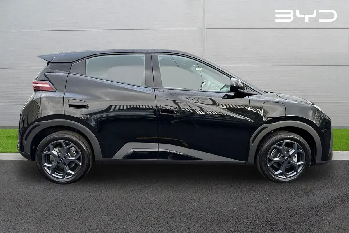 Nuevo BYD Dolphin Boost 64 kW (88 CV) 2025 Negro Utilitario