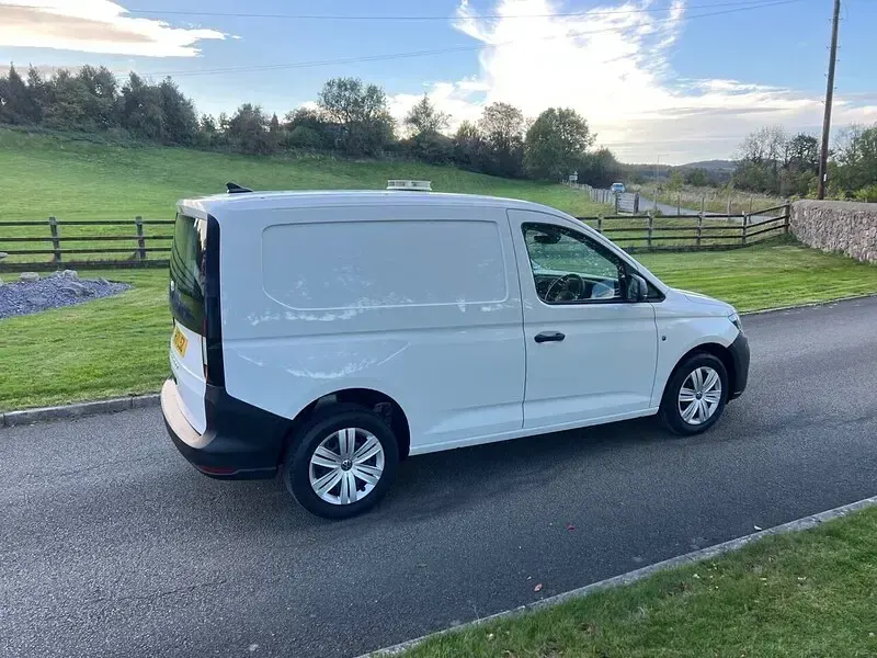 Used VW Caddy 102 HP (75 kW) 2021 White MPV