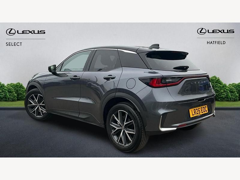 Used Lexus LBX 136 HP (100 kW) 2025 Grey/black SUV