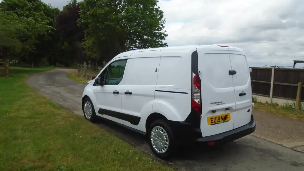 Usado Ford Transit Connect 75 HP (55 kW) 2019 Branco Monovolume
