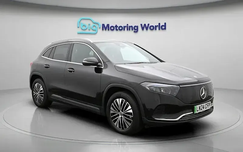 Begagnad Mercedes EQA250+ Edition 139 kW (190 HK) 2023 Svart SUV