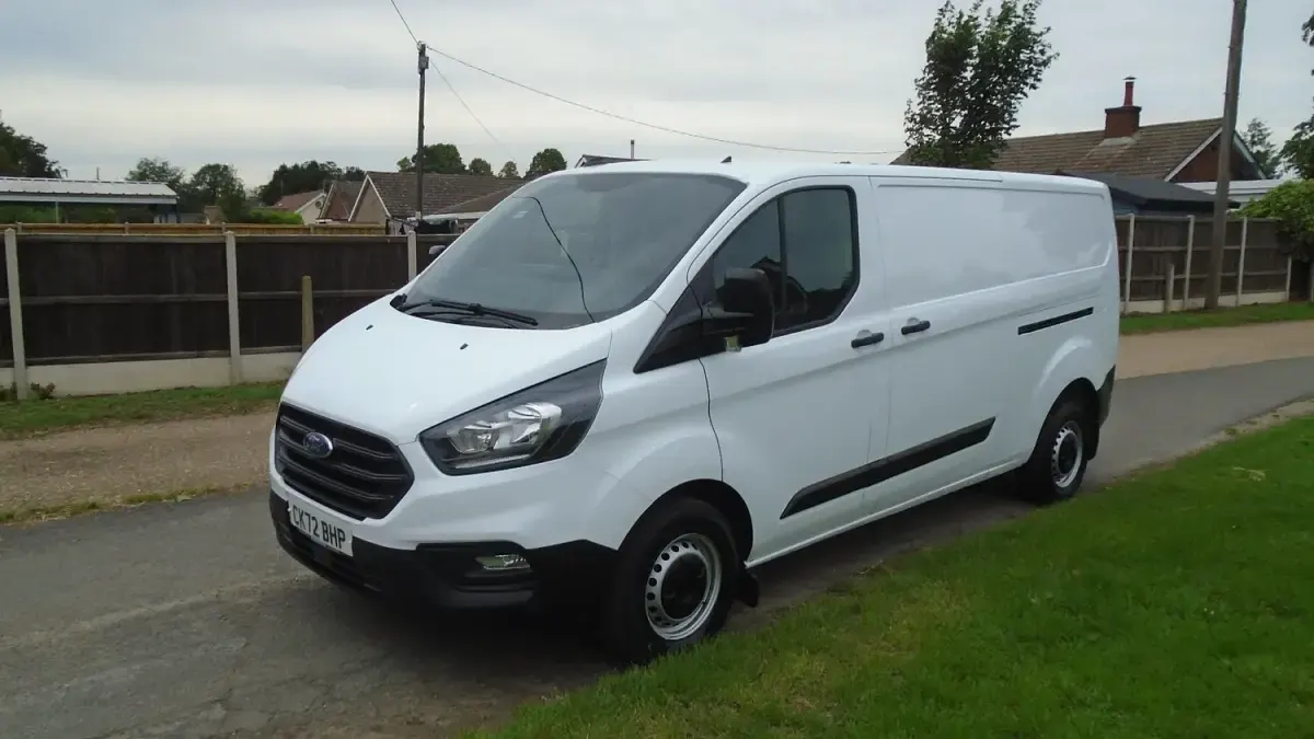 Used Ford Transit Custom 130 HP (95 kW) 2022 White Van