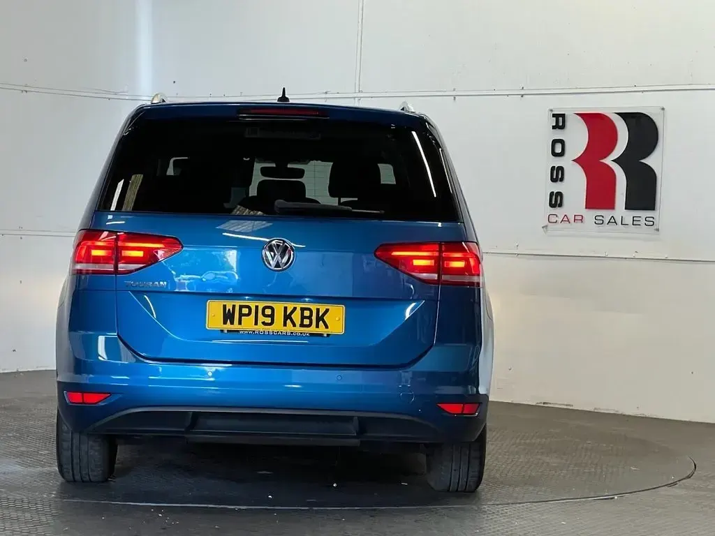 Used VW Touran Family 115 HP (84 kW) 2019 Blue MPV