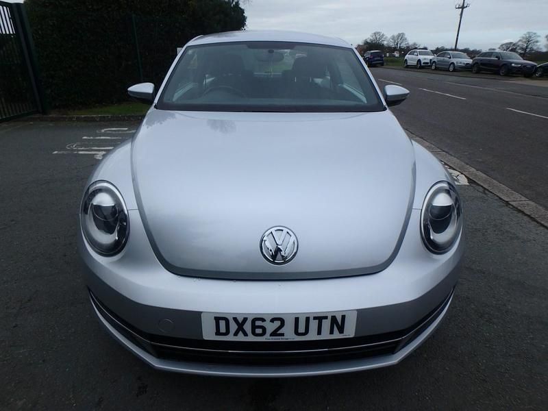 Usado VW Beetle 105 HP (77 kW) 2012 Prateado Citadino