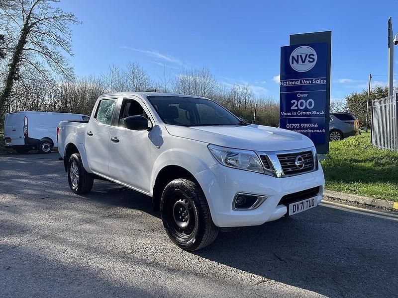 Used Nissan Navara Acenta 2021 White Pickup