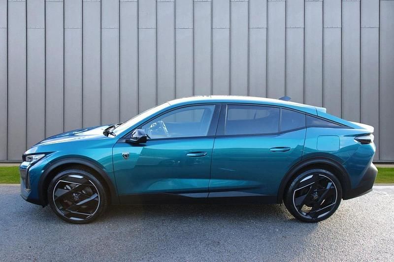 Used Peugeot 408 S 222 HP (163 kW) 2023 Blue Hatchback